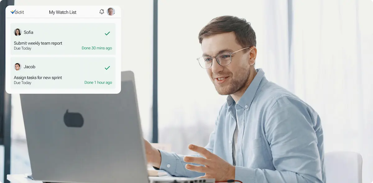 a business owner seeing messages from the Didit app