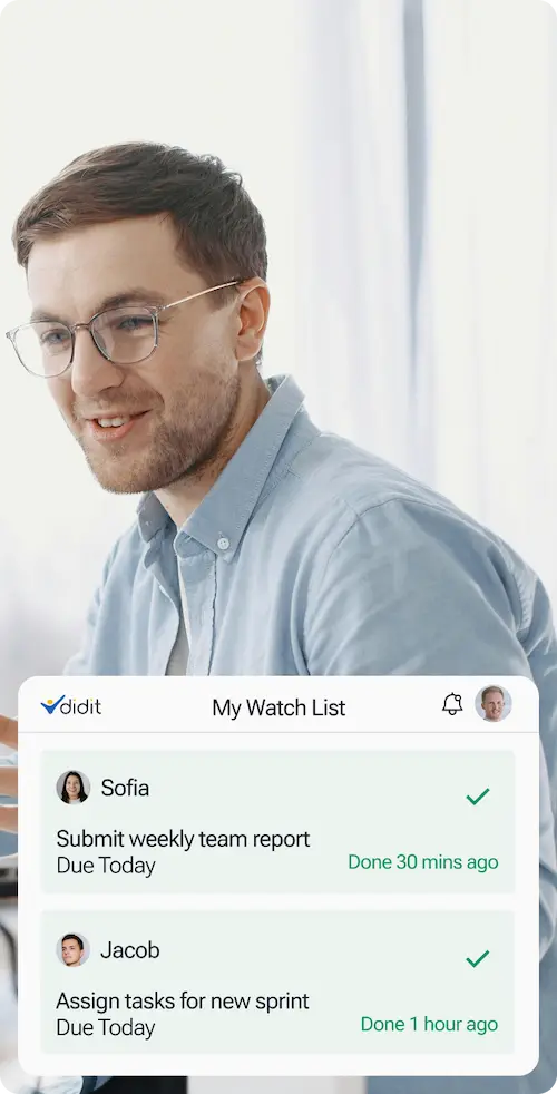 a business owner seeing messages from the Didit app